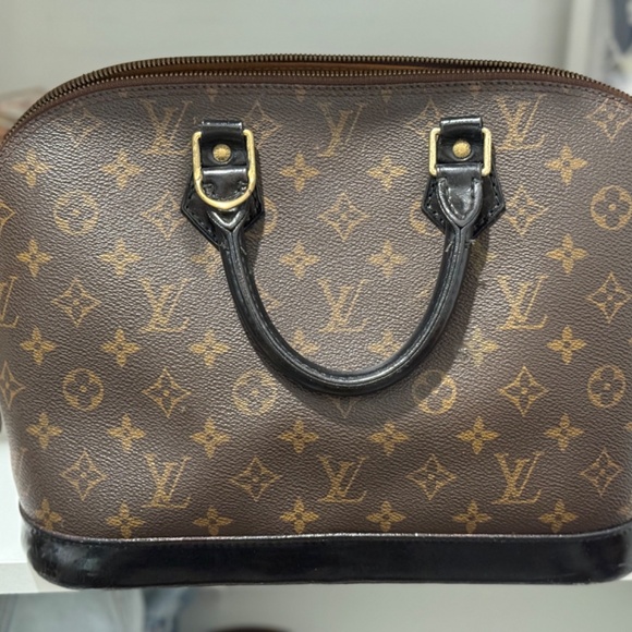 Louis Vuitton Alma *Dyed Leather* - Picture 2 of 6